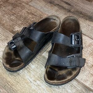 BIRKENSTOCK Sandals MENS40 US Arizona Slide Slip On Buckle Suede BLACK WELL WORN